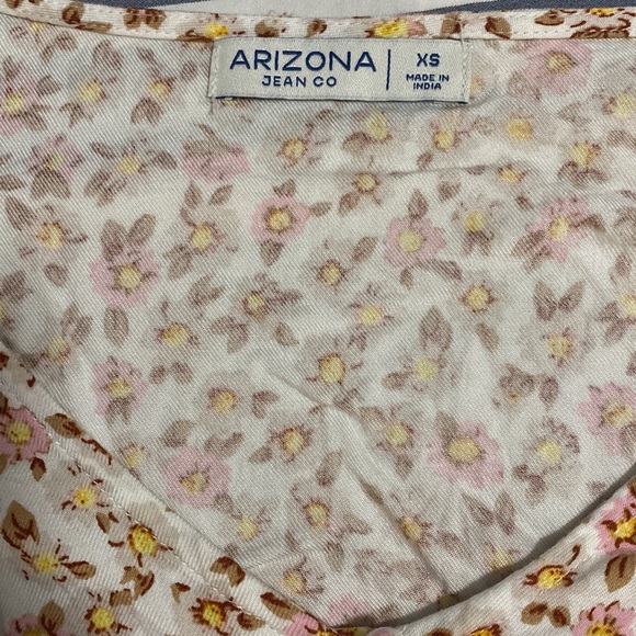 Adorable juniors floral sun dress - Picture 3 of 8